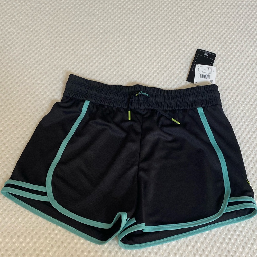 Les Mills short